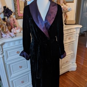 Vintage velvet robe